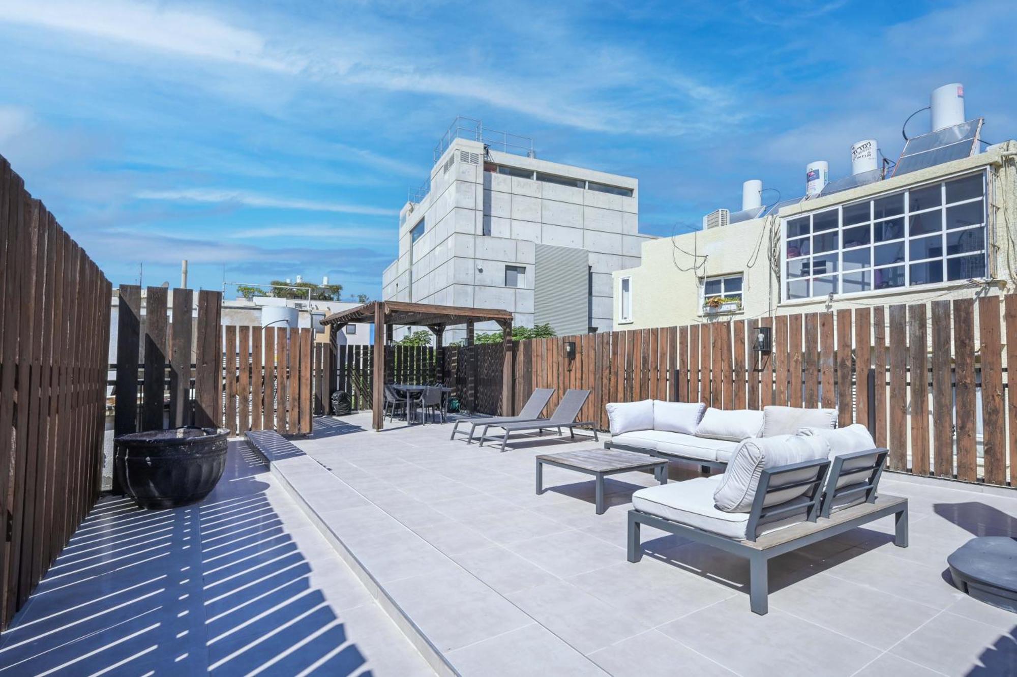 3br Rooftop Retreat Near Hilton By Holyguest Apartment Tel Aviv